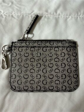 NWOT- GUESS grey logo Zip Card Case wallet, coin pouch wristlet monogram